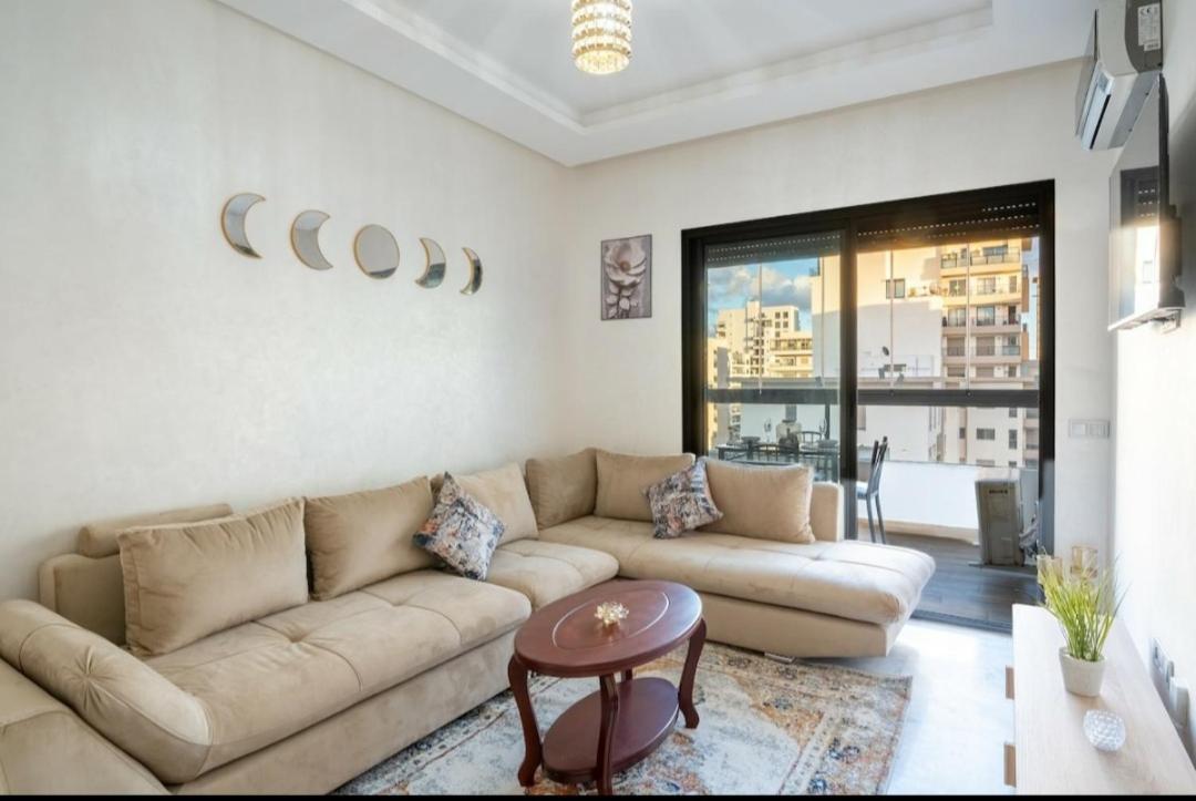 Luxury & Sweet With Swimming Pool Apartment Ain Harrouda